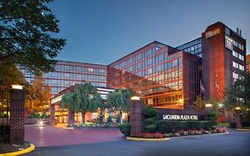 LaGuardia Plaza Hotel